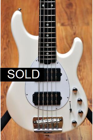 Music Man Sterling 5 HH White (USA) Music Man Sterling 5 HH White (USA)